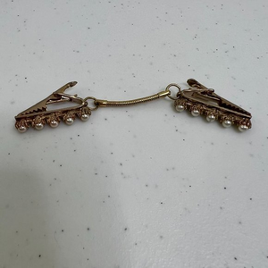 Vintage Sweater Clip Faux Pearl Gold Tone Chain Collar Shawl Guard Dress Used, s